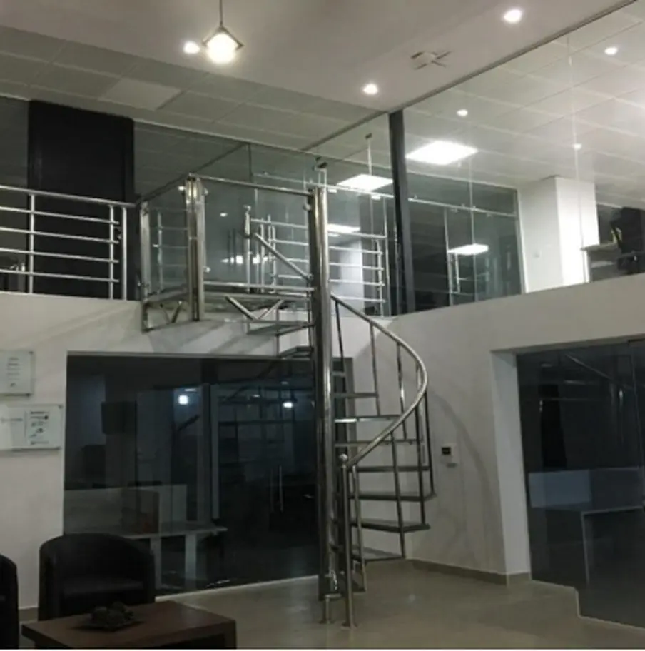 Practice Palace Place, Opebbi